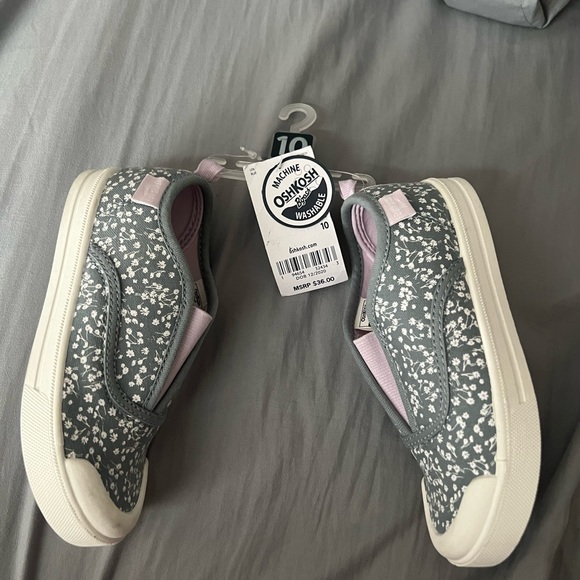 New Oshkosh floral print slip on shoes - Picture 4 of 10